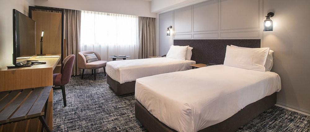 Chateau on the Park - Christchurch, a DoubleTree by Hilton