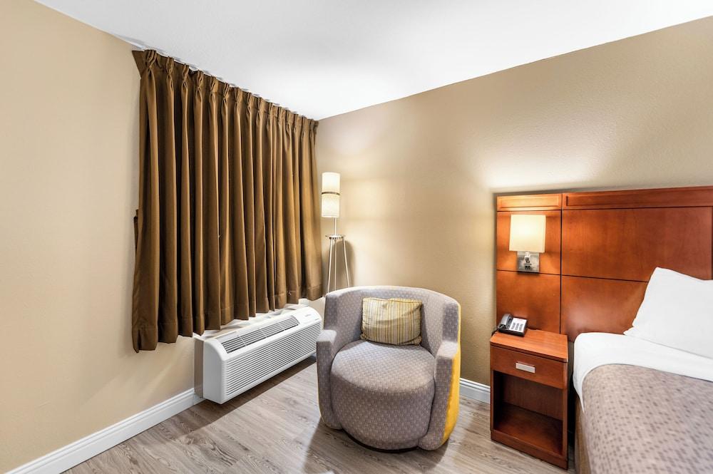 Econo Lodge Texarkana I-30