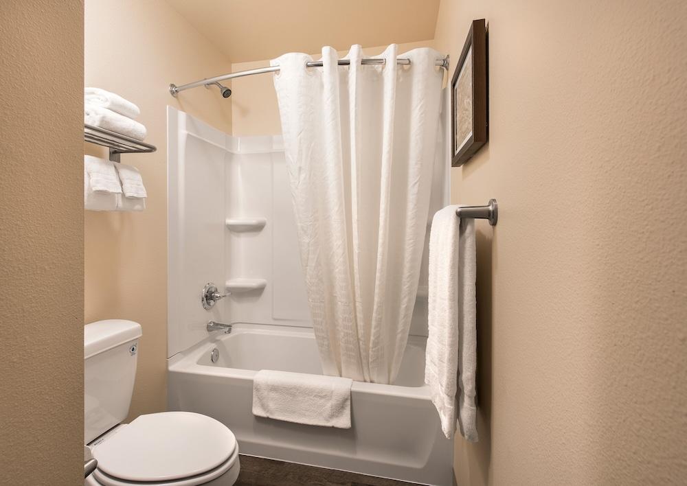 Holland America Denali Lodge