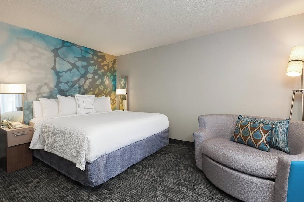 Courtyard by Marriott Dallas Mesquite