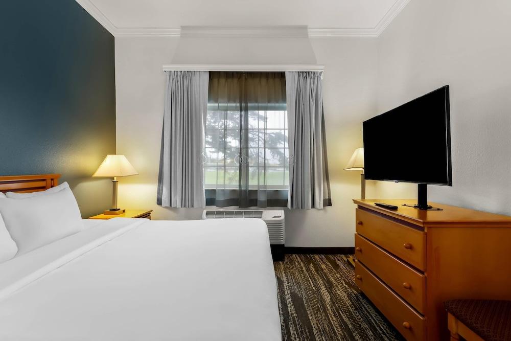 Clarion Suites Anchorage Downtown