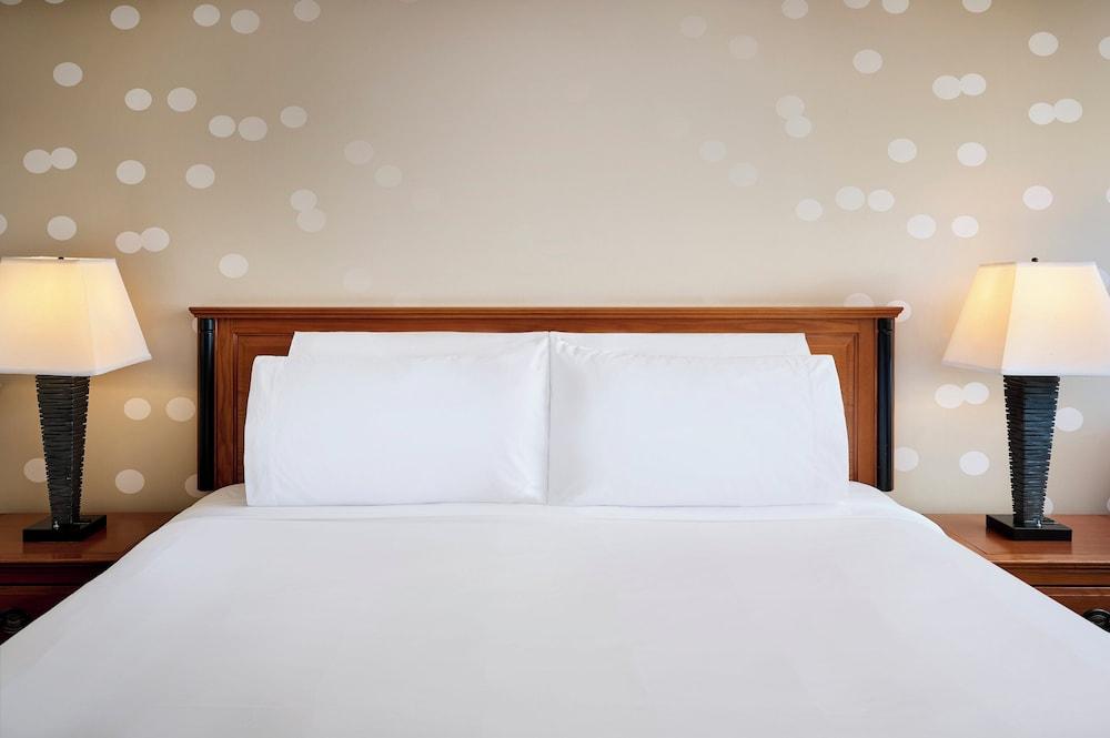 Niagara  Fallsview Hotel & Suites