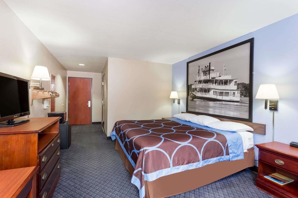 Super 8 by Wyndham Indianola