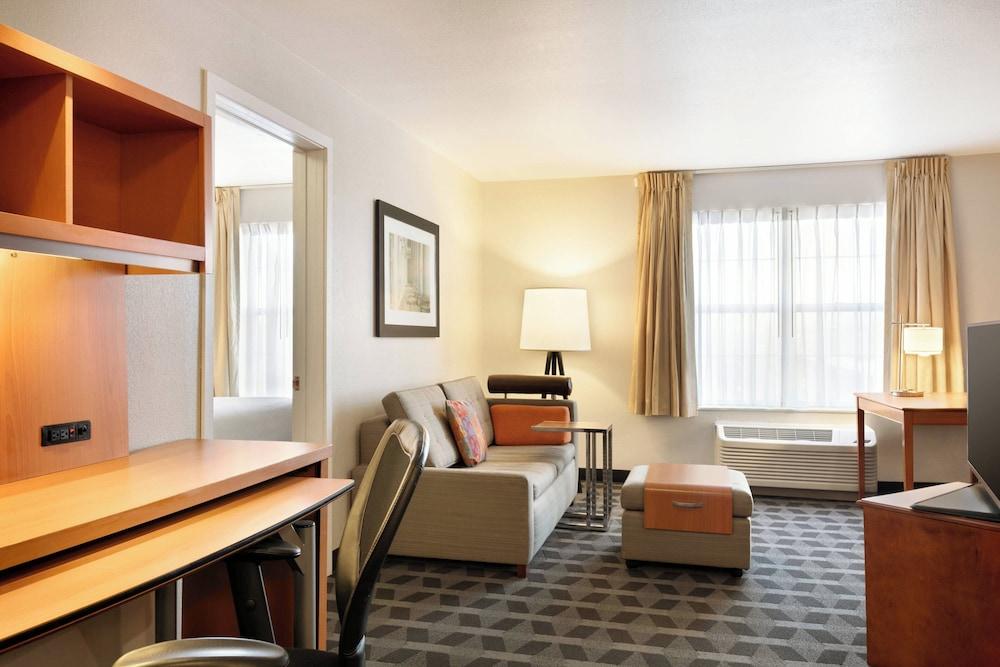 TownePlace Suites Gaithersburg by Marriott