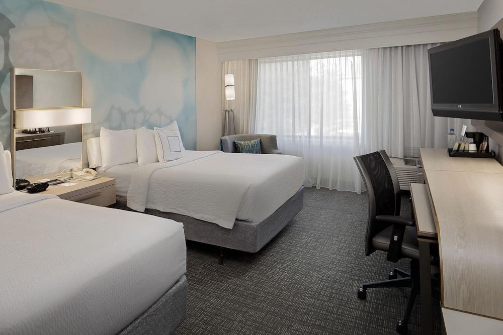 Courtyard by Marriott Houston Westchase