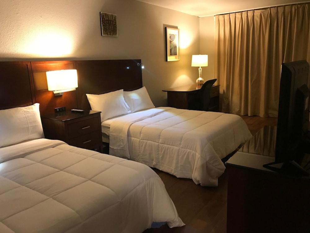 Stratus Suites - Boutique Hotel