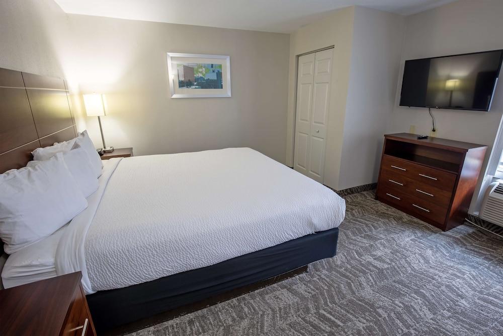 Best Western Plus Vermilion River Inn & Suites