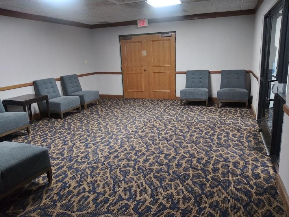 Quality Inn Perrysburg - Toledo South