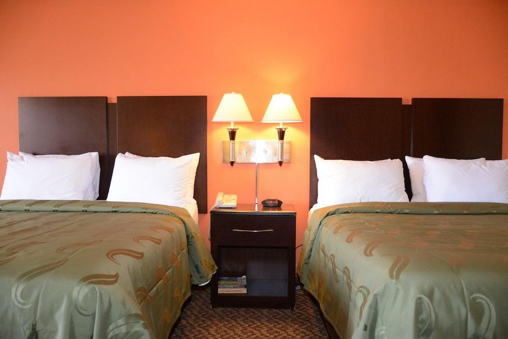 Studio 6 Suites North Richland Hills, TX