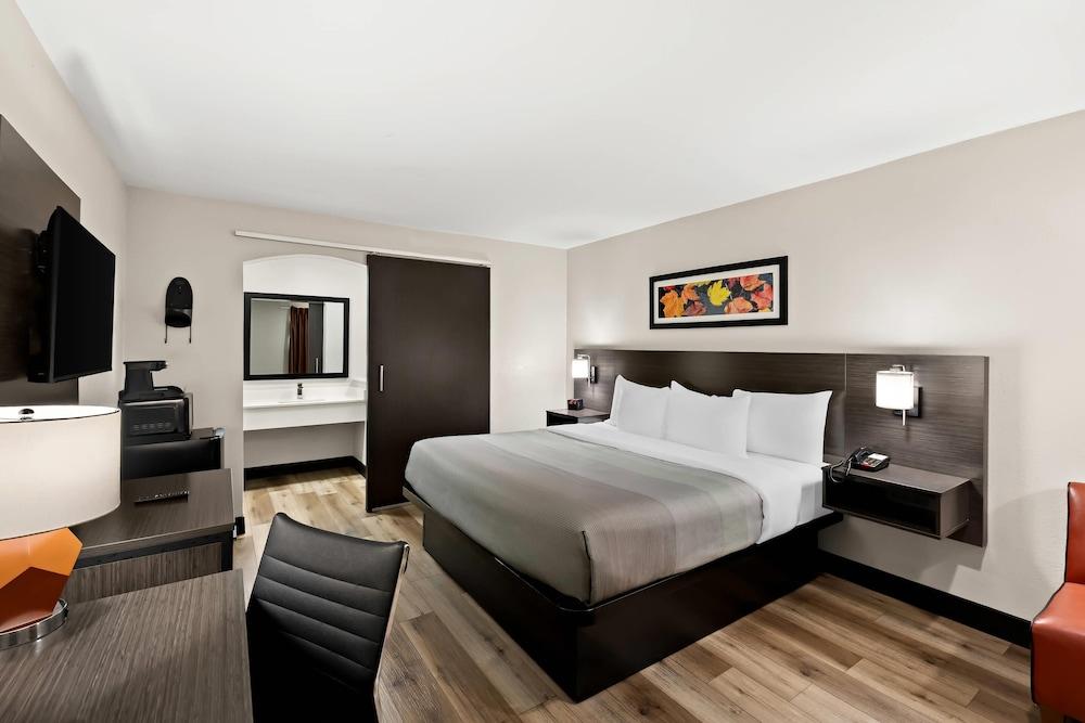 Quality Inn & Suites Dumas