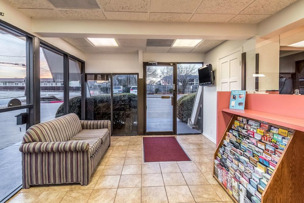 Motel 6 Arlington, TX - UTA