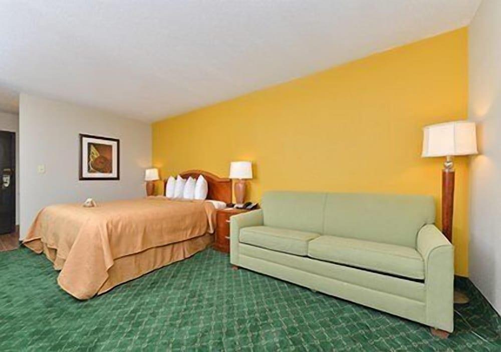 Quality Inn Cairo I-57