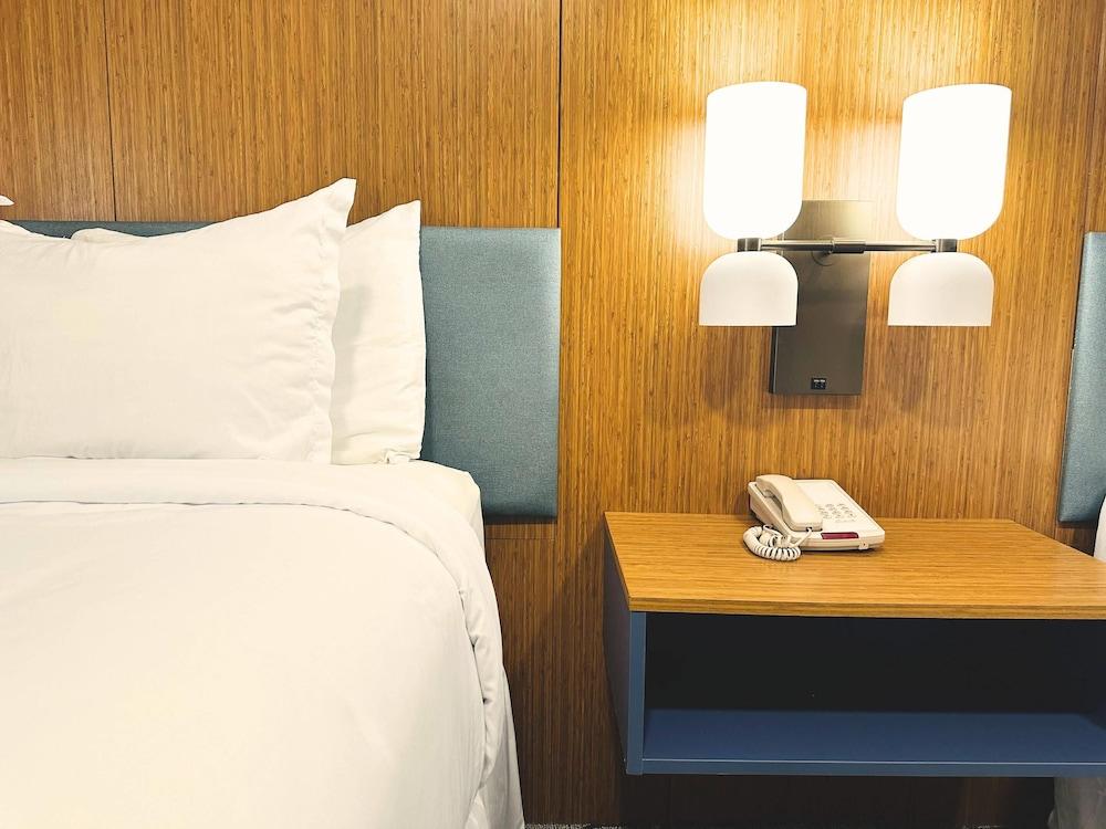 Country Inn & Suites - by Choice Hotels	, Canton near Hall of Fame