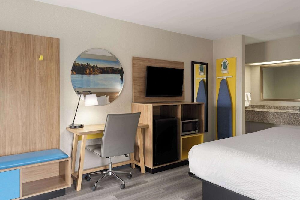 Days Inn by Wyndham Weldon/Roanoke Rapids