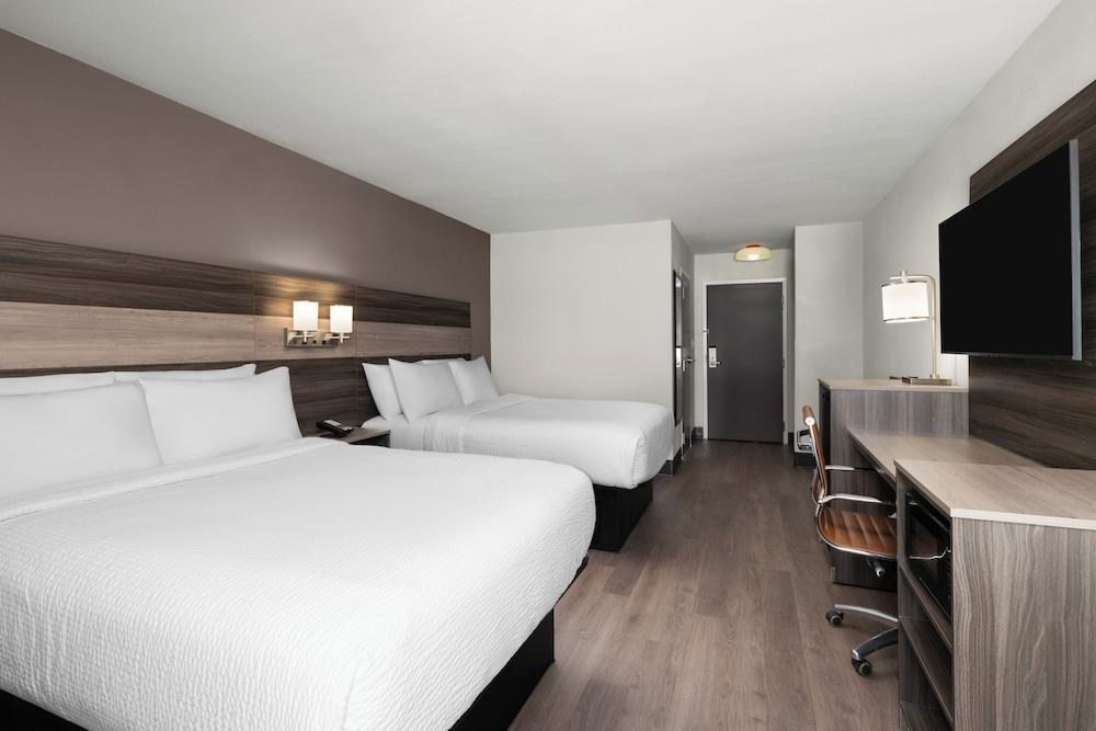 Garner Hotel August West by IHG