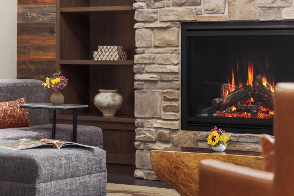 Starlite Yellowstone, Tapestry Collection by Hilton