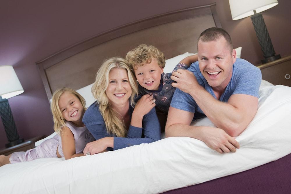 AmericInn by Wyndham Omaha