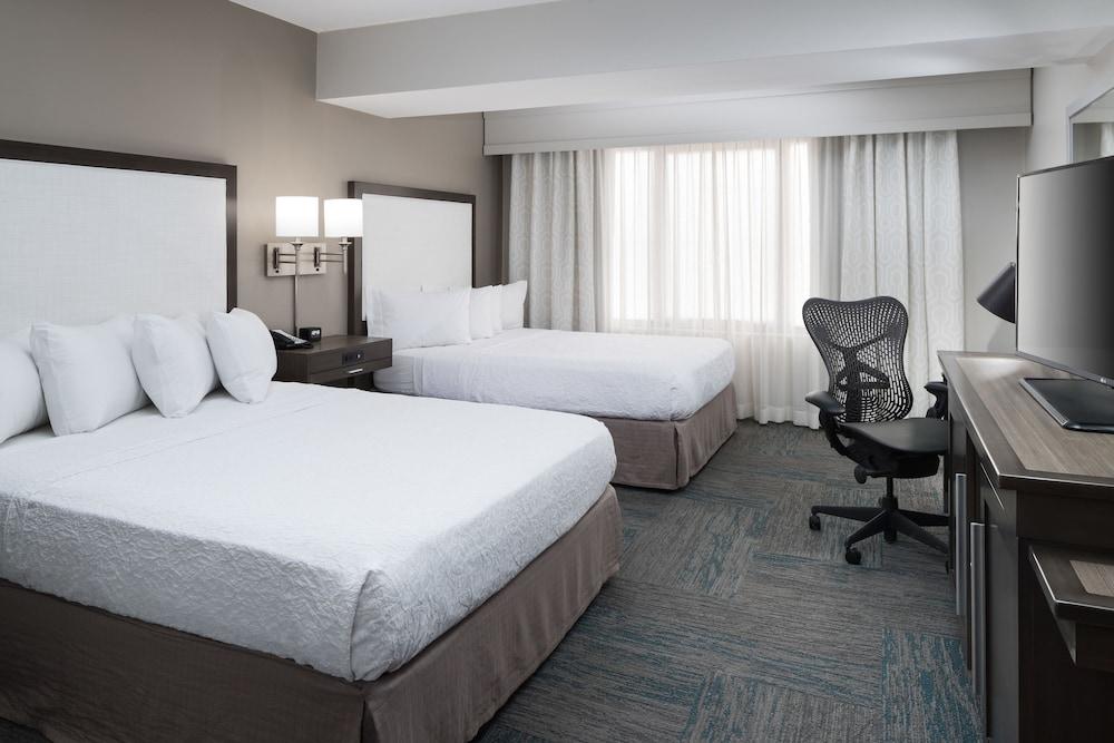 Hampton Inn St. Louis-Downtown (At the Gateway Arch)