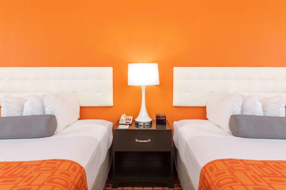 Howard Johnson by Wyndham Rock Hill