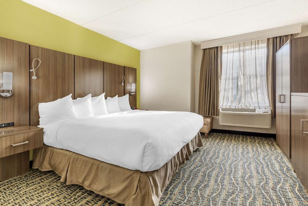 Best Western Plus New Englander