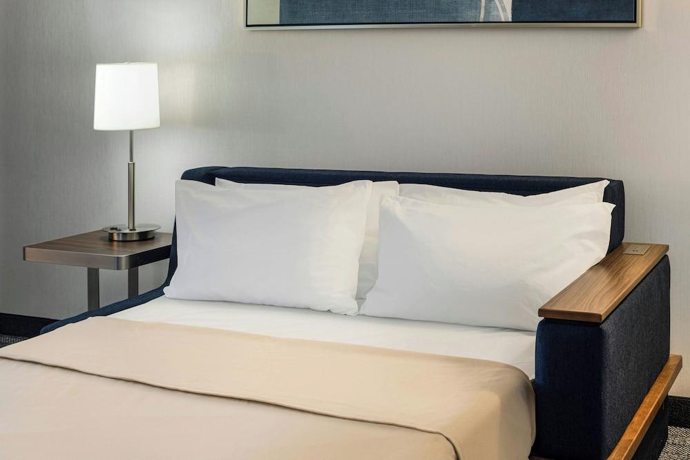 Courtyard by Marriott St. Louis St. Peters