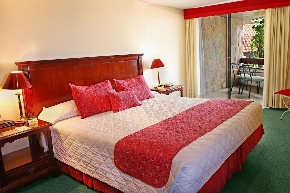 Yotau All Suites Hotel