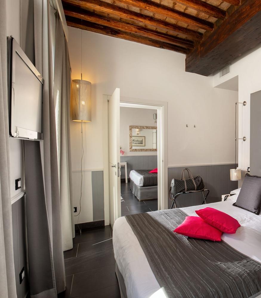 Condotti Boutique Hotel