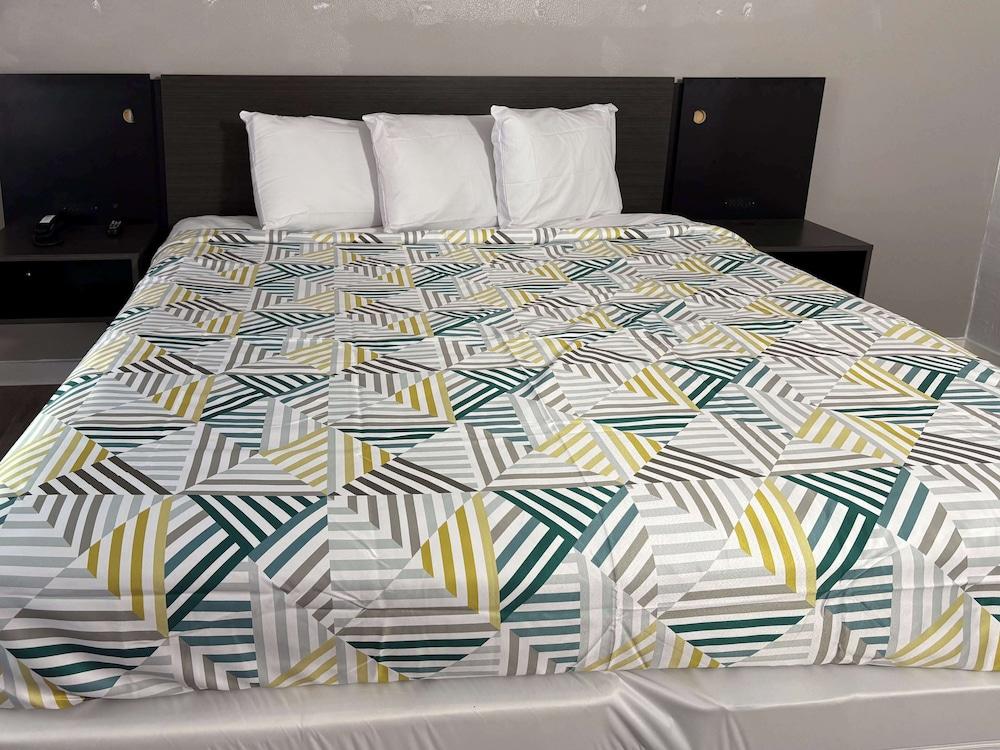 Studio 6 Tallahassee, FL – North Monroe