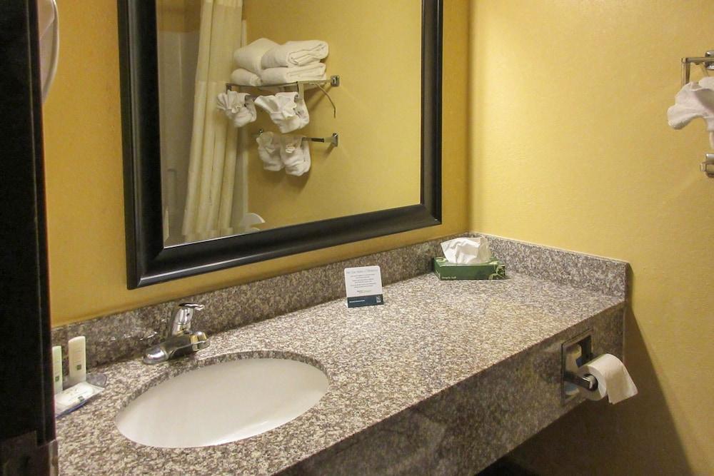 Quality Inn Williamston