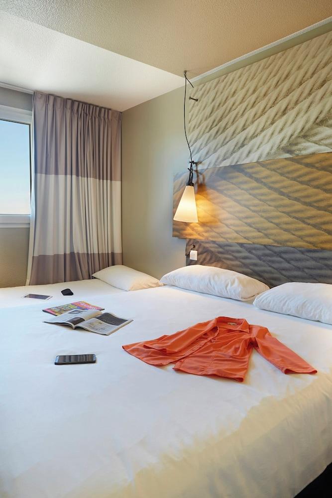 ibis Archamps Porte de Geneve