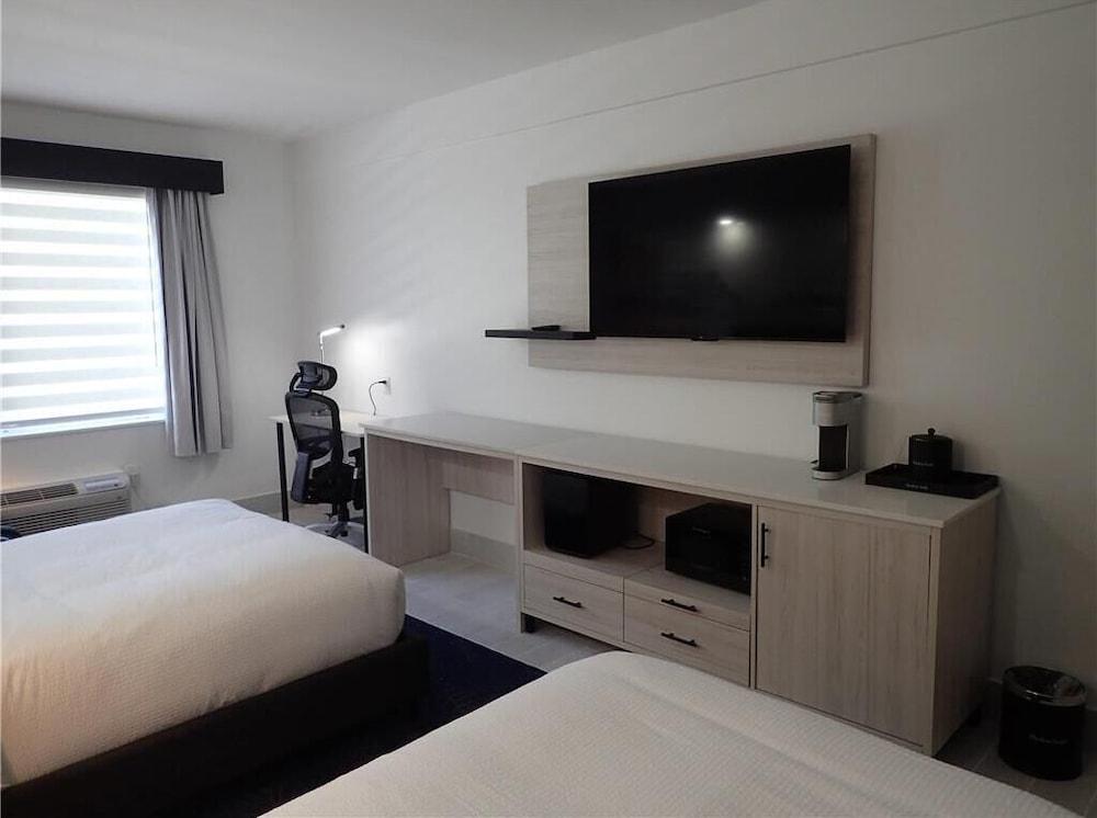 Blue – A Modern Hotel, an Ascend Collection Hotel