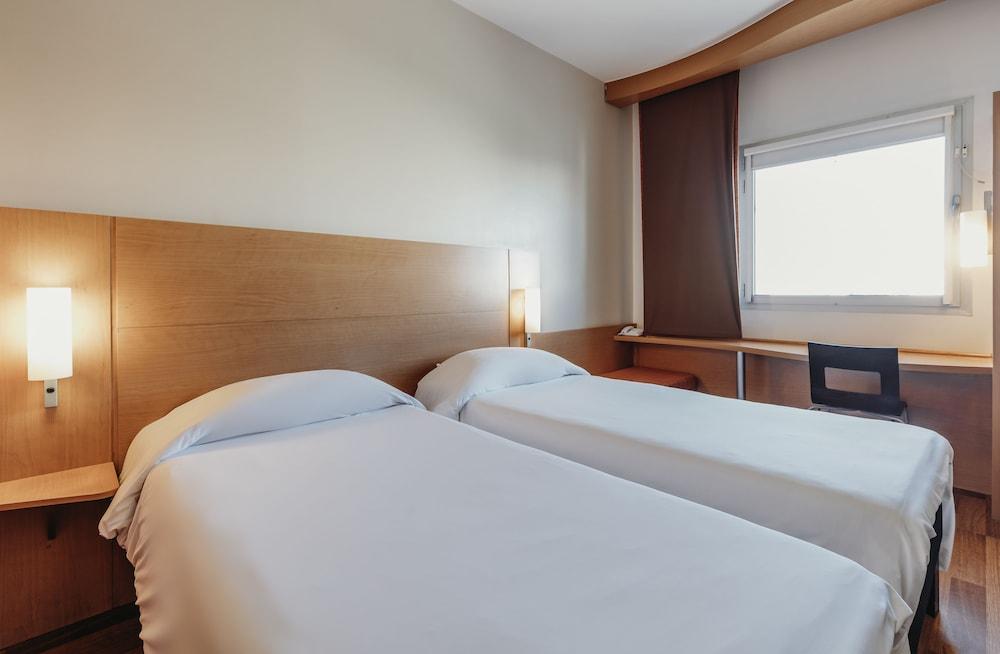 ibis Saint Quentin Basilique