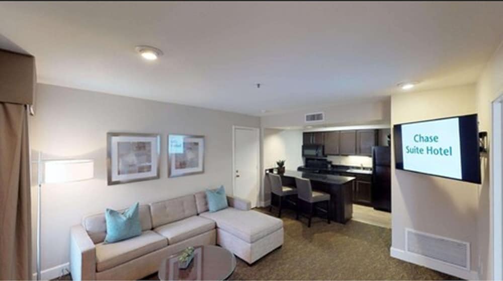 Chase Suites Hotel Brea-Fullerton