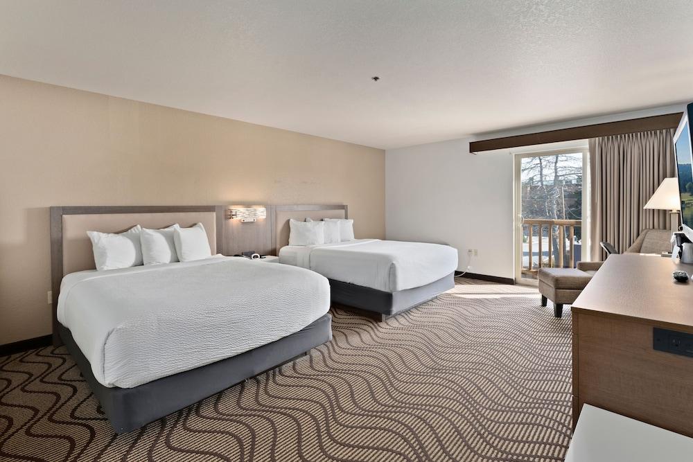 Sandpoint Hotel & Suites Downtown