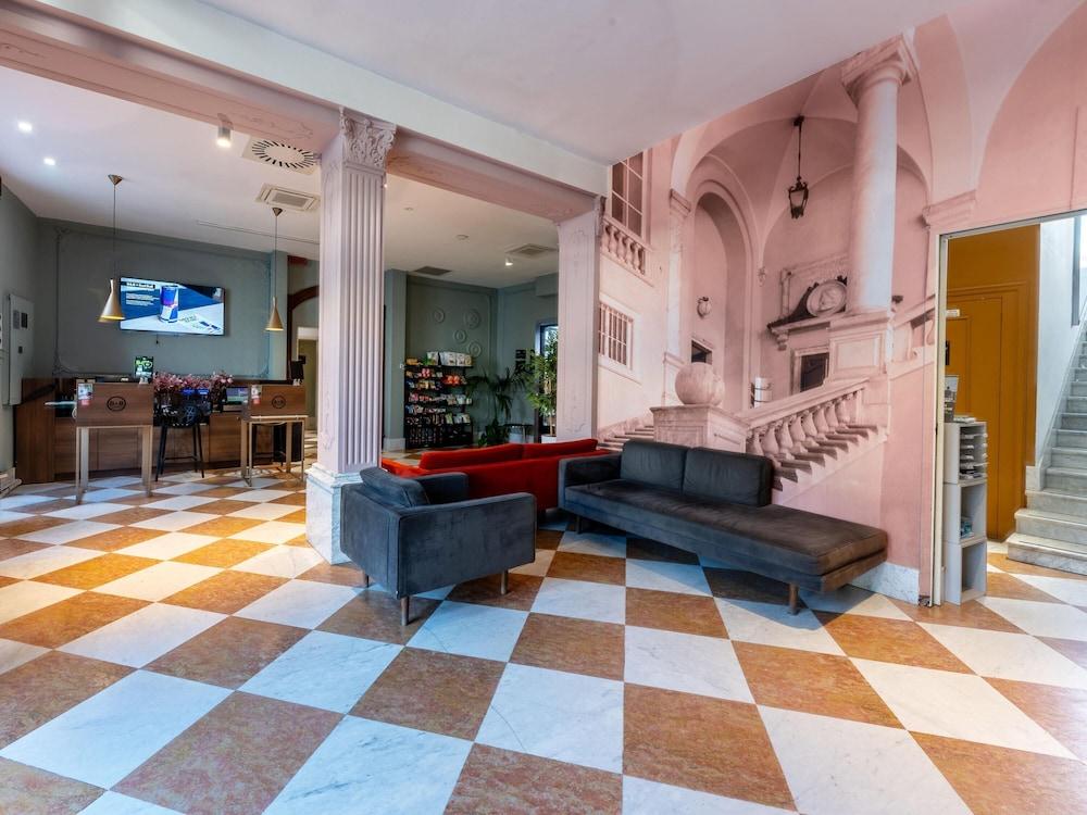 B&B HOTEL Genova Principe