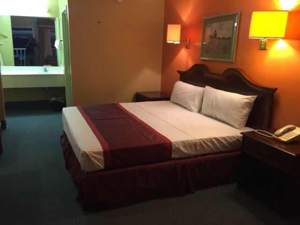 Motel 6 Bracey, VA – I-85