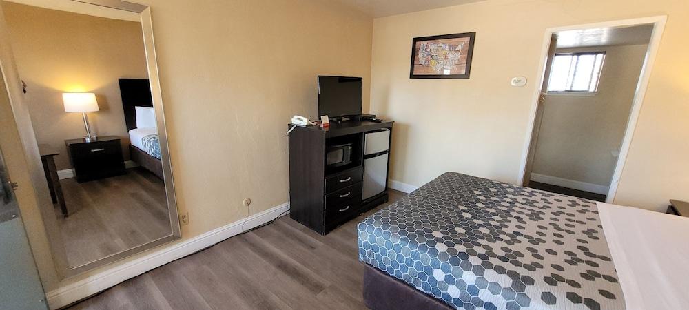 Econo Lodge Sacramento Convention Center