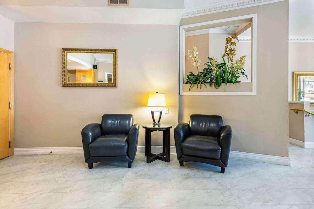 Quality Inn Downtown Inner Harbour