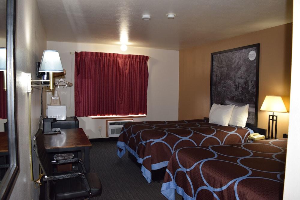 AmeriVu Inn & Suites