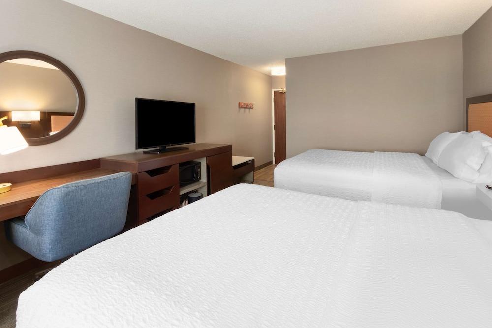Hampton Inn & Suites Scottsburg