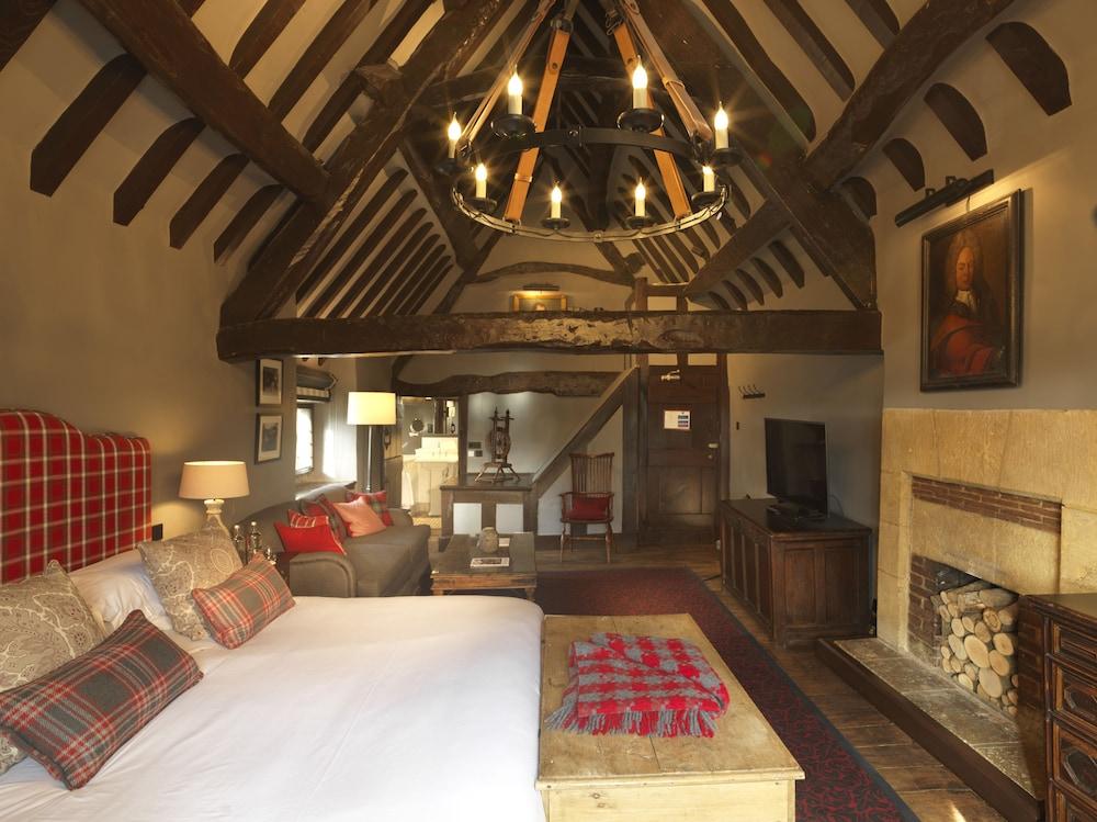The Lygon Arms - an Iconic Luxury Hotel