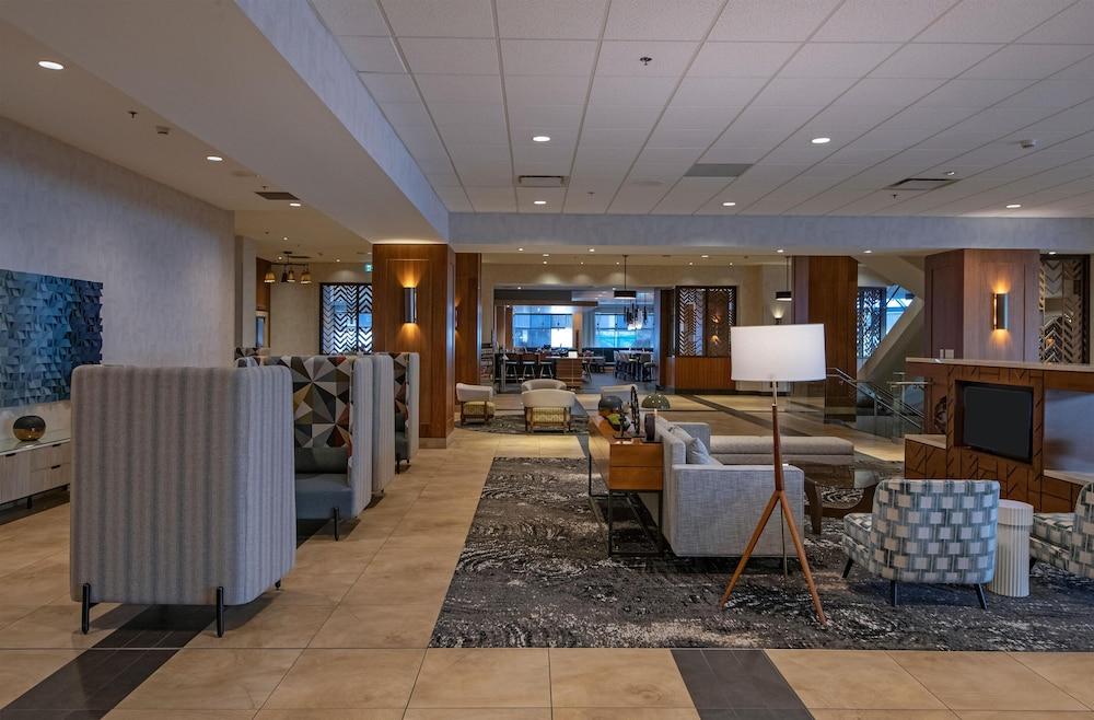 DoubleTree by Hilton Hotel & Conference Centre Regina