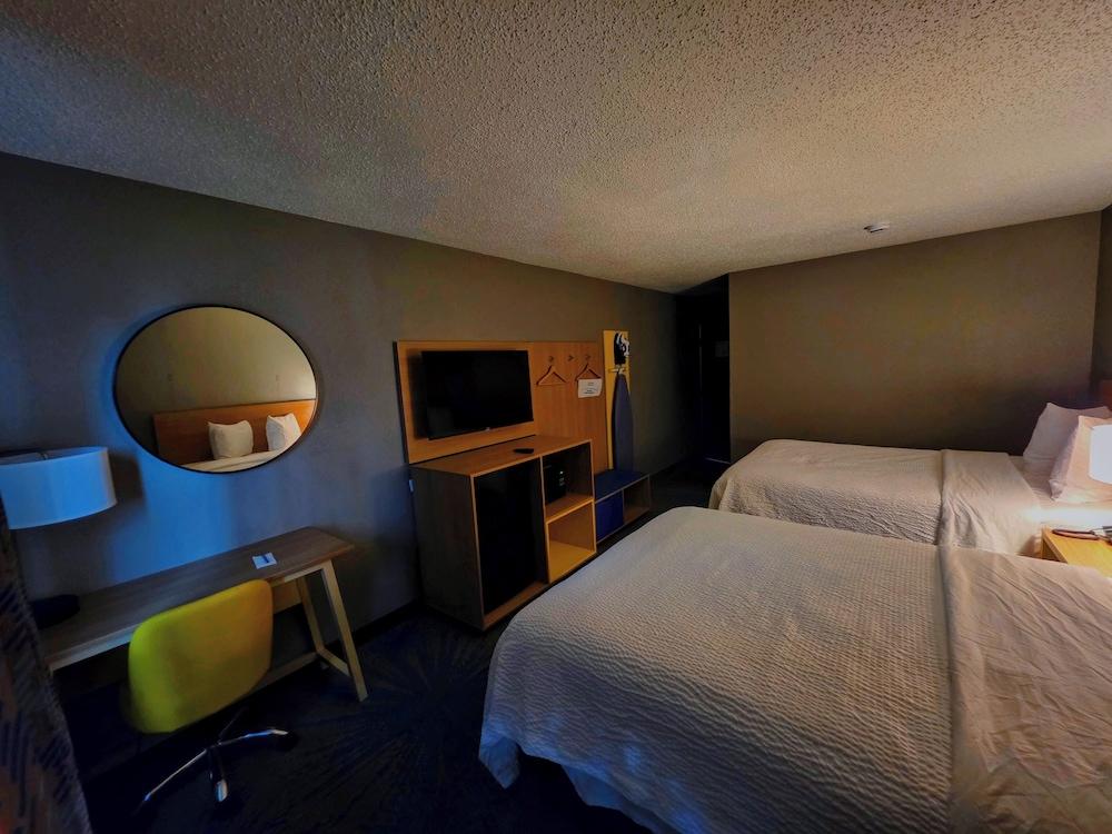 Days Inn by Wyndham Waukegan