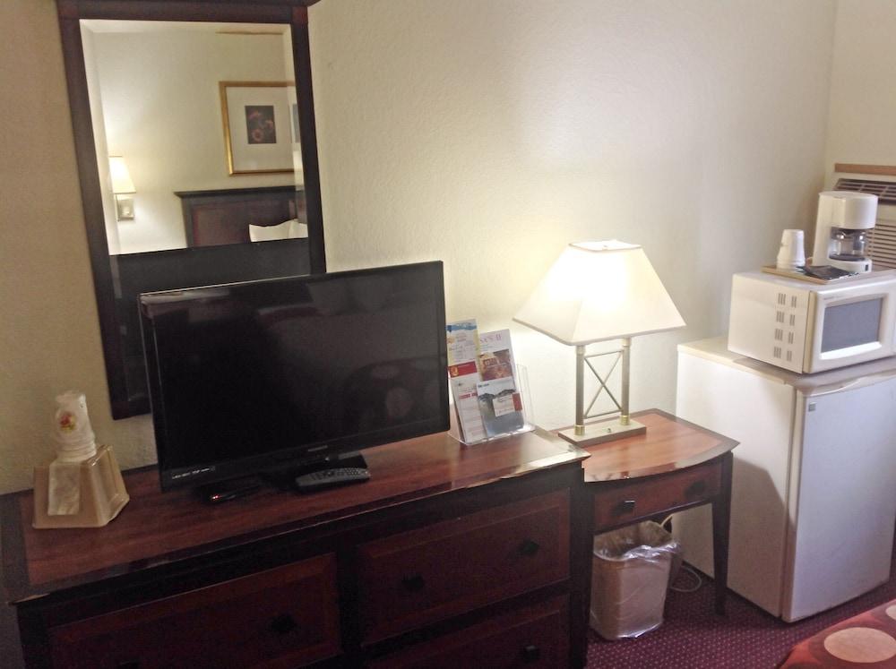 Super 8 by Wyndham Augusta/Ft Eisenhower Area