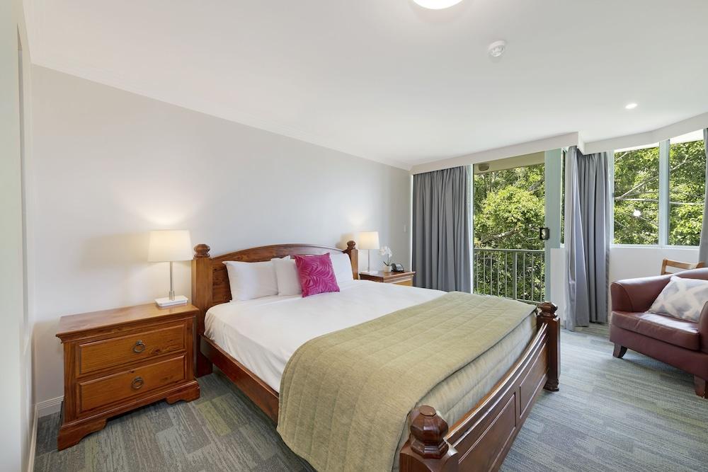 Burnett Riverside Hotel