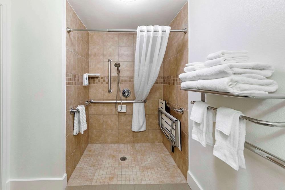 Comfort Suites Tulare Sequoia Gateway