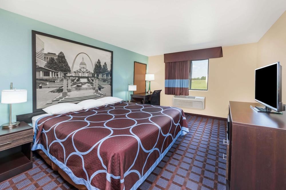 Super 8 by Wyndham Okawville