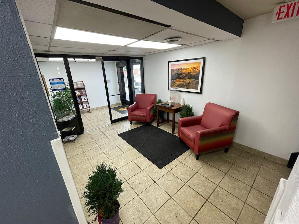 Super 8 by Wyndham Williston ND