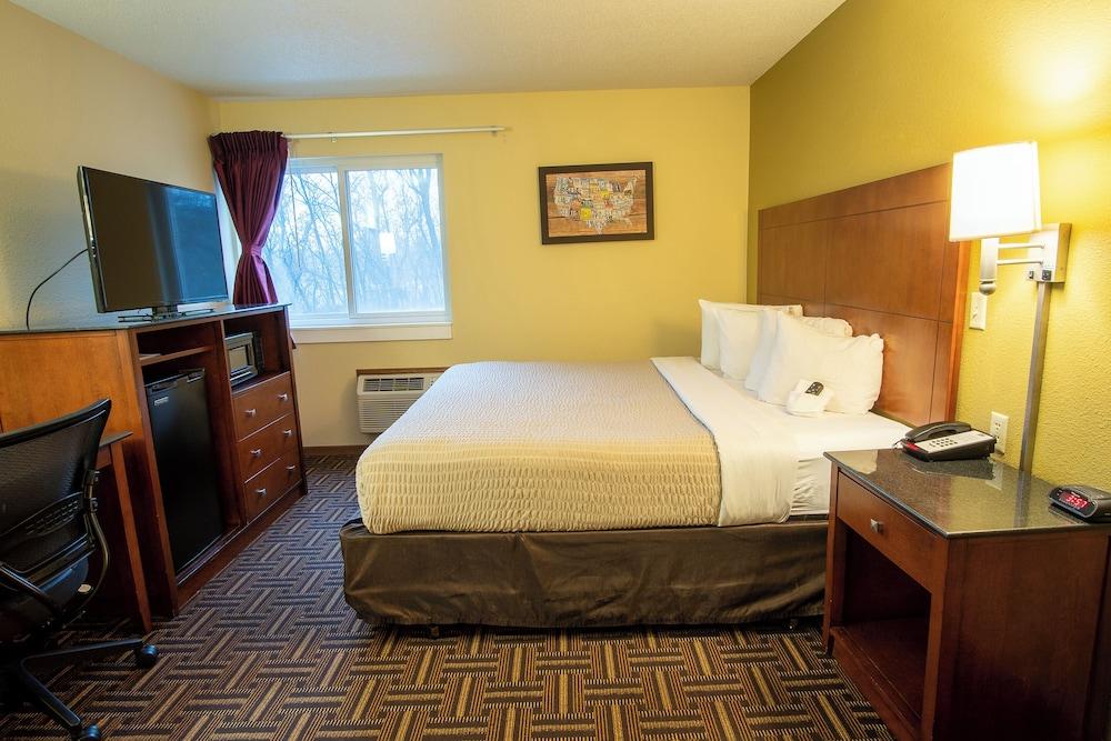 Coratel Inn & Suites By Jasper River Falls