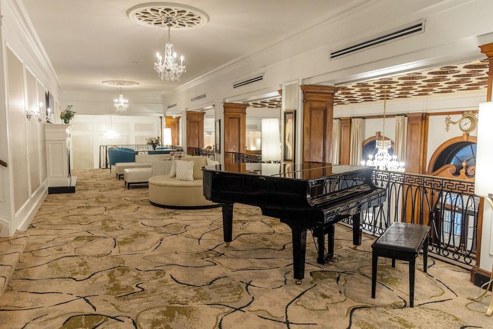 The Lord Nelson Hotel & Suites